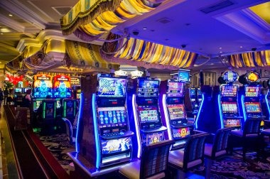 Free spin bonus feature trigger