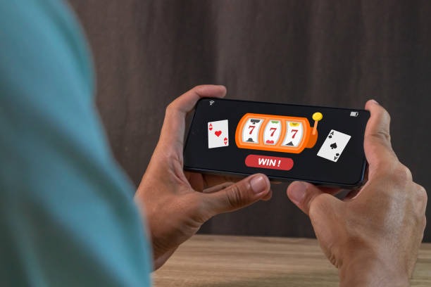 Payout table showing different number selection combinations